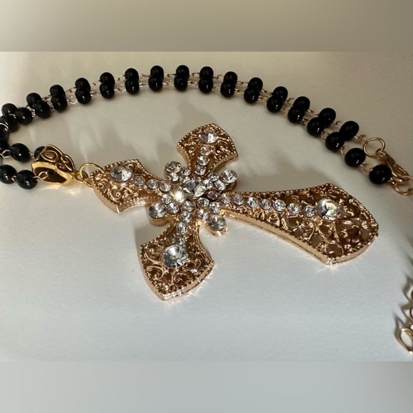 Vintage Gold Tone Gothic Statement Cross Charm Rosary Choker Necklace Brand New - Picture 7 of 11